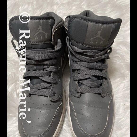 Air Jordan 1 Retro Mid GS 'Cool Grey Wolf Grey  Kids size 5.5  Fits women size 7 - Picture 4 of 9